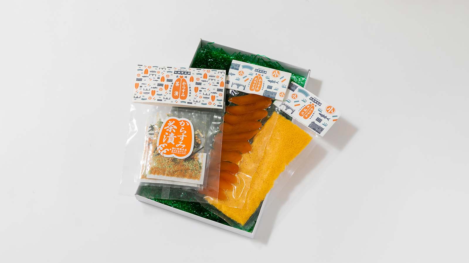からすみスライス大×1・そぼろ(袋)×1・茶漬×１ 紙箱あり